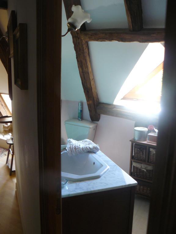 Chambres D'Hotes & Gites Pouget Les Eyzies Zimmer foto