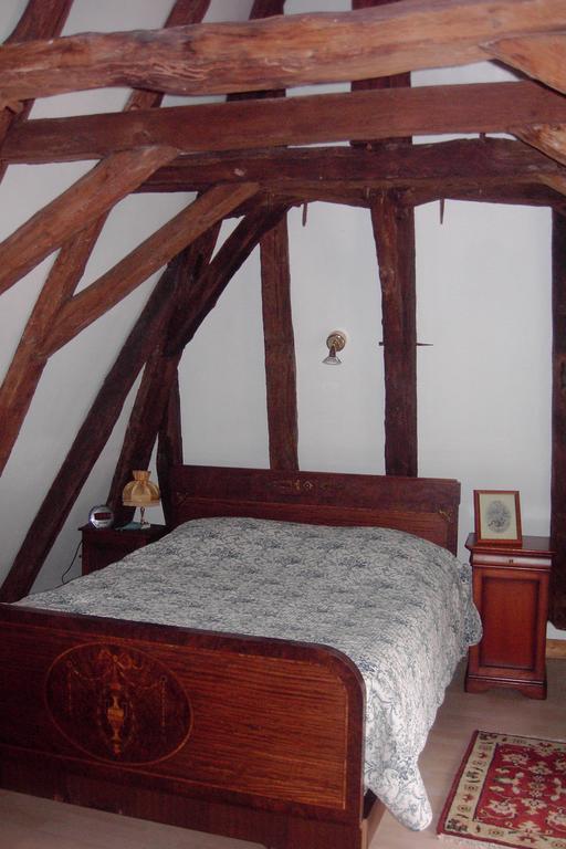 Chambres D'Hotes & Gites Pouget Les Eyzies Zimmer foto